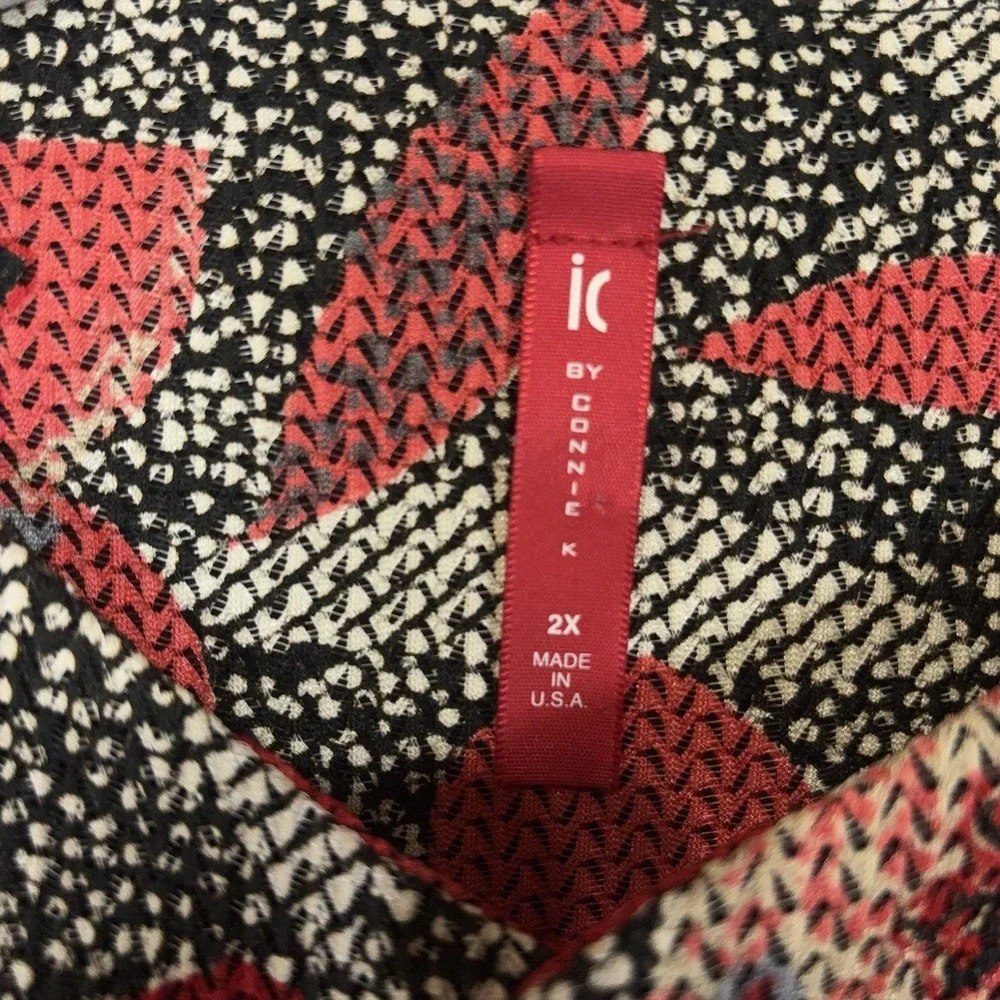 Floral Red Print Women's Button-Back Blouse